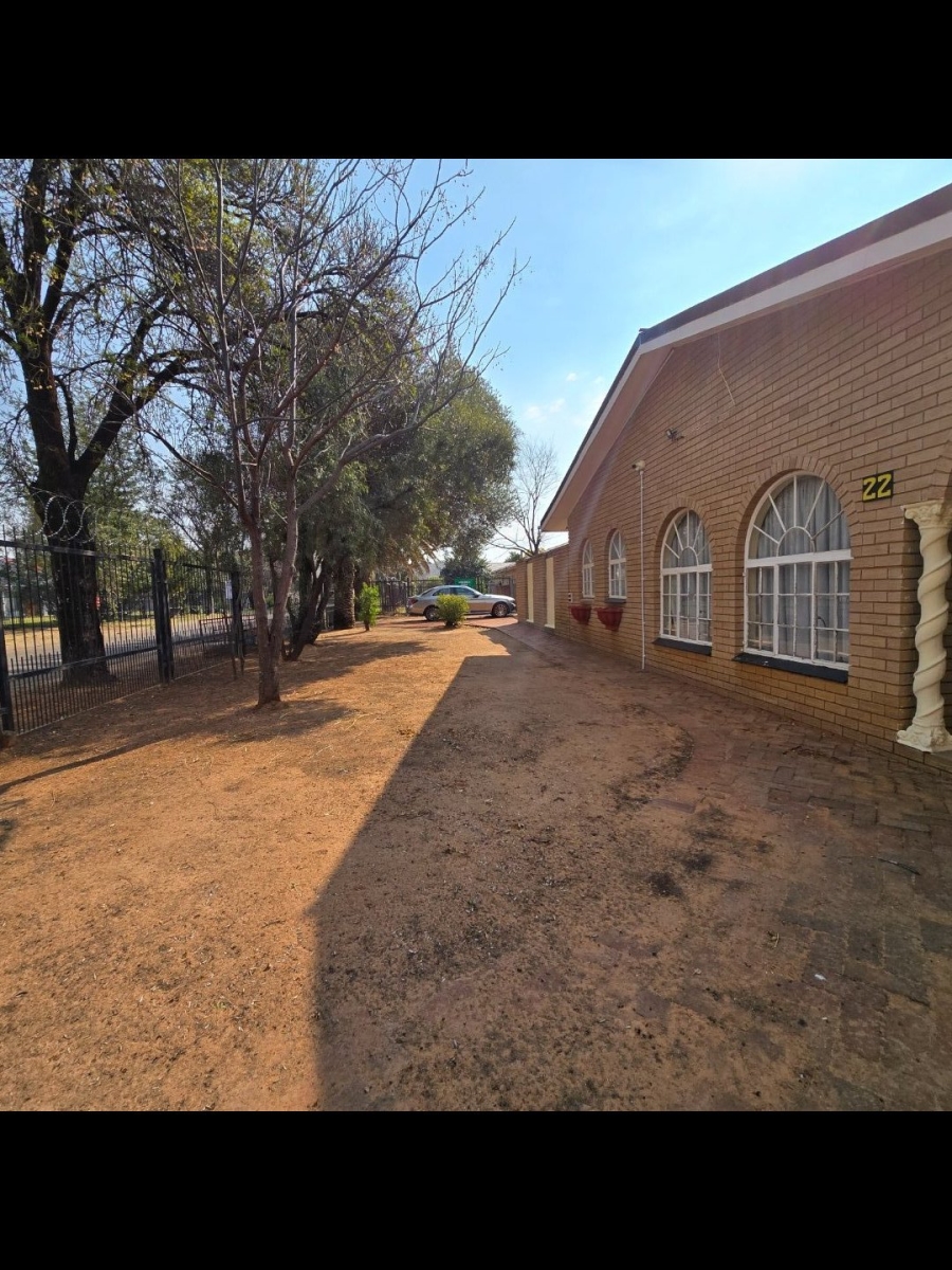 14 Bedroom Property for Sale in Brandwag Free State